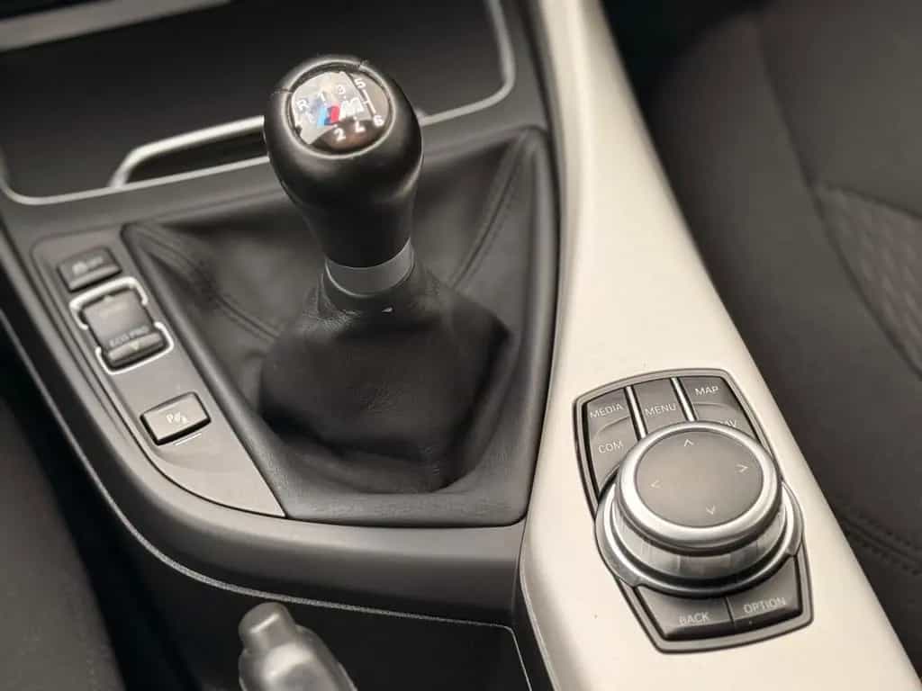 BMW 1 Series 118 i Advantage/Navi/PDC/SHZ/Alu/M-Lenkrad/Bluet 02/2019-photo-29