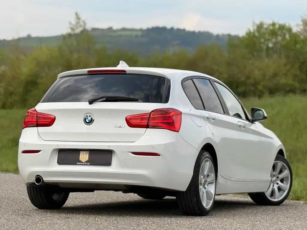 BMW 1 Series 118 i Advantage/Navi/PDC/SHZ/Alu/M-Lenkrad/Bluet 02/2019-photo-9