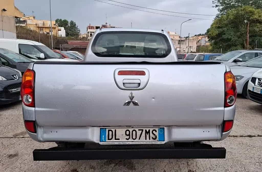 Mitsubishi L200 L200 2.5 DI-D/136CV Club Cab Invite 09/2008-photo-3