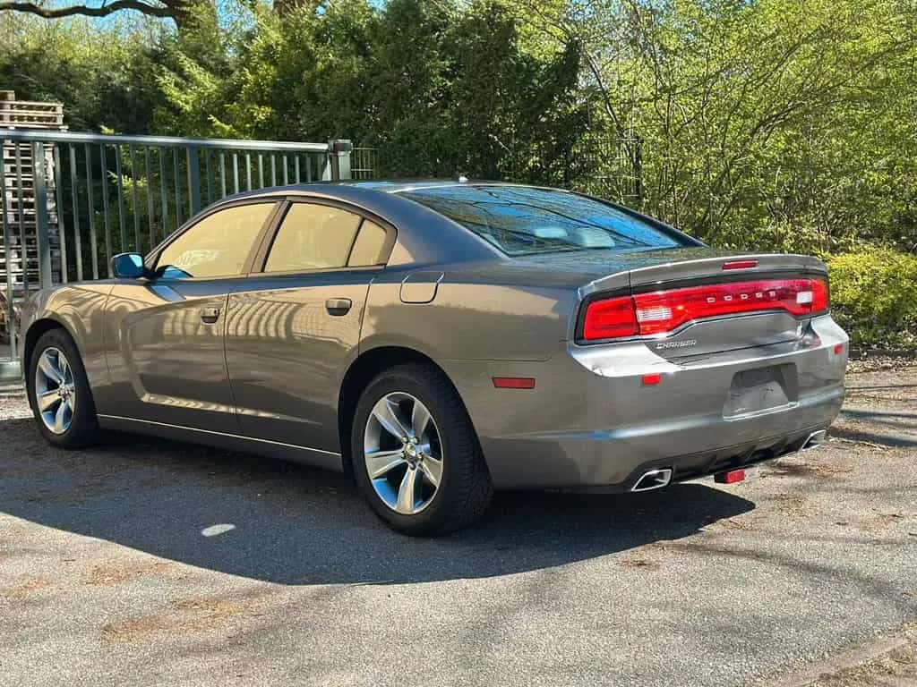Dodge Charger 3.6 V6 03/2011-photo-2