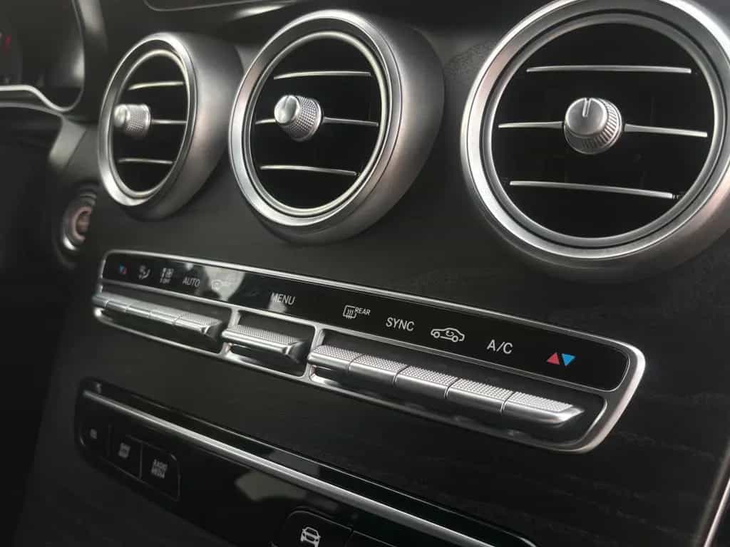 Mercedes-Benz GLC 200 AMG LINE 4Matic*LED*LM*RKAM*NIGHTPA*AHK* 10/2019-photo-19