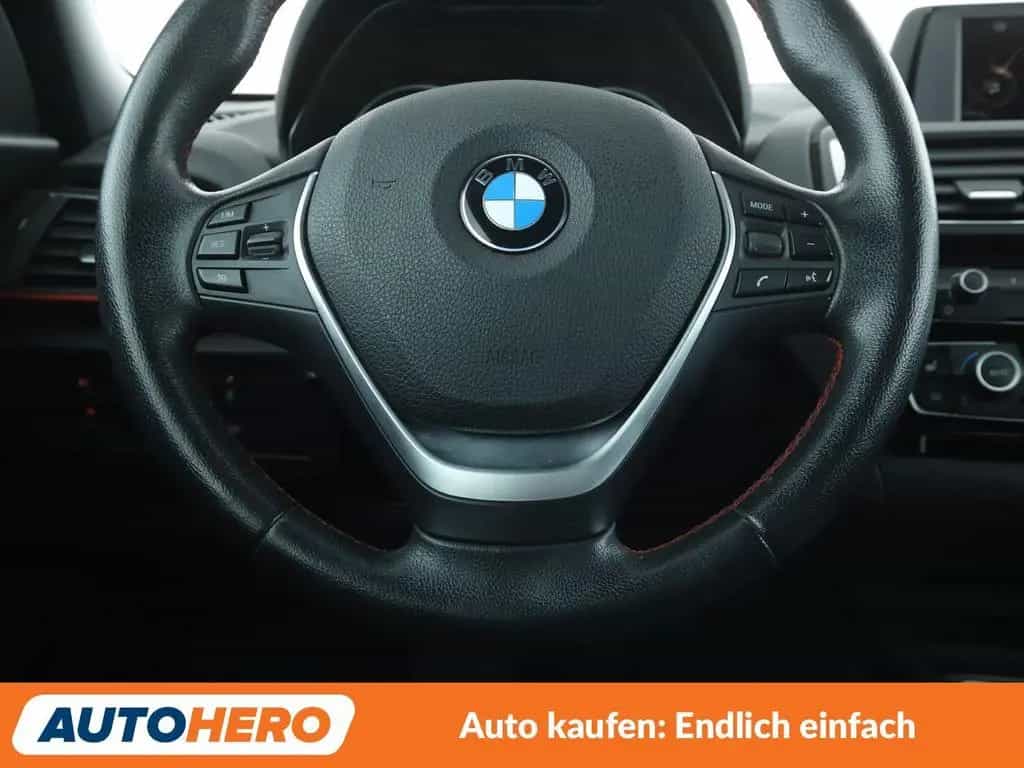 BMW 2 Series 218i Sport Line Aut.*BiXENON*TEMPO*PDC*SHZ* 07/2015-photo-18