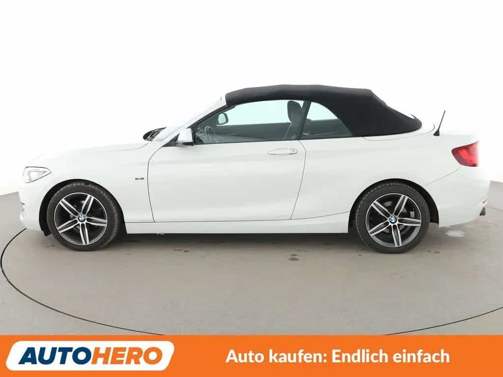 BMW 2 Series 218i Sport Line Aut.*BiXENON*TEMPO*PDC*SHZ* 07/2015-photo-2
