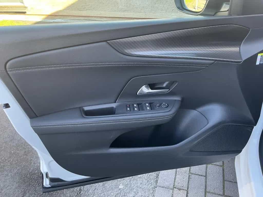 Opel Mokka GS Line LED SHZ LH Kamera Allwetter 09/2022-photo-25