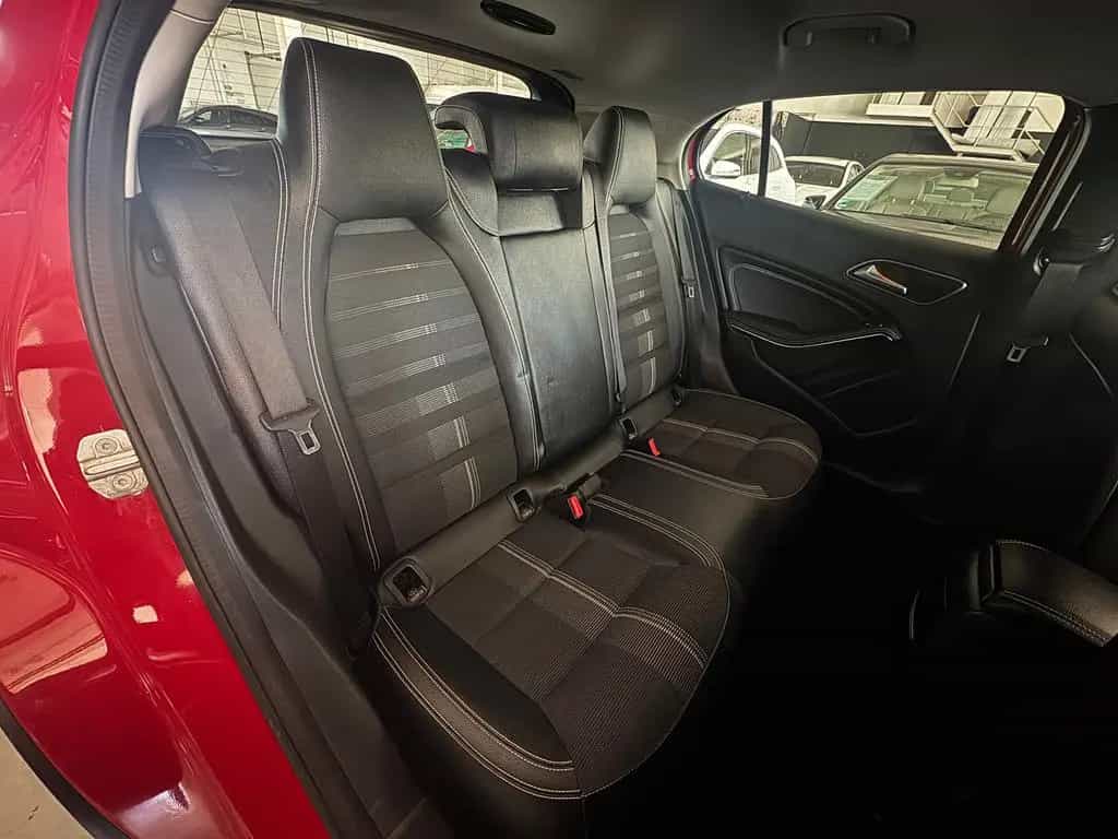 Mercedes-Benz GLA 200 7G-DCT SPORTPAKET URBAN NAVI LED KAMERA 01/2020-photo-13