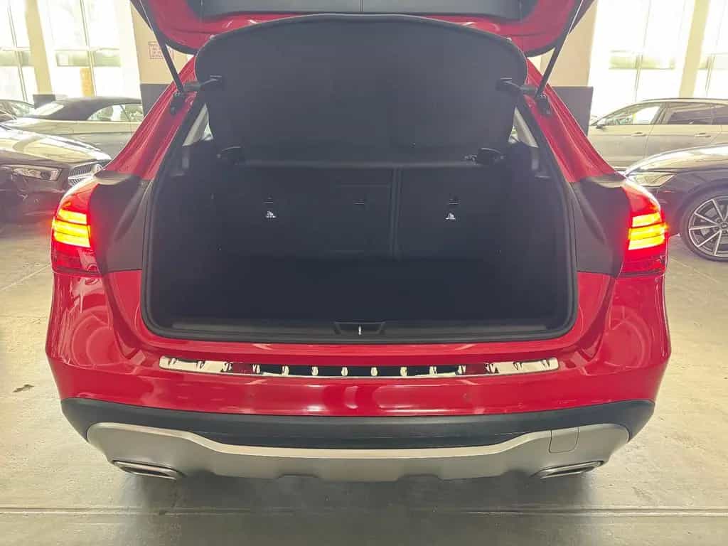 Mercedes-Benz GLA 200 7G-DCT SPORTPAKET URBAN NAVI LED KAMERA 01/2020-photo-21