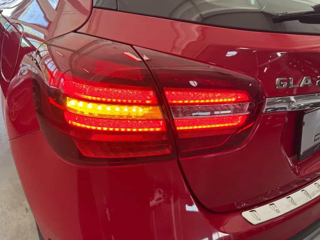 Mercedes-Benz GLA 200 7G-DCT SPORTPAKET URBAN NAVI LED KAMERA 01/2020-photo-25
