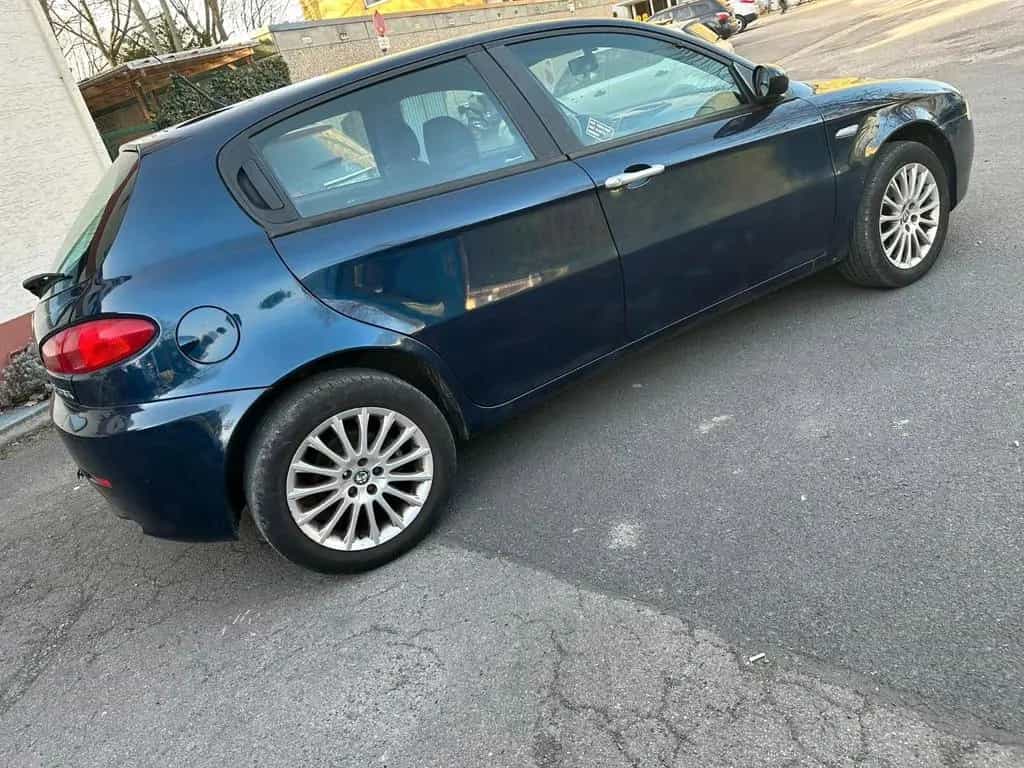 Alfa Romeo 147 1.6 Spark TÜV 04 2027 03/2009-photo-0