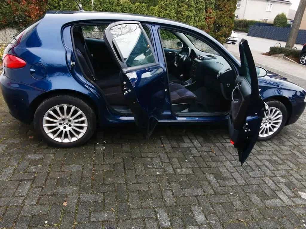 Alfa Romeo 147 1.6 Spark TÜV 04 2027 03/2009-photo-12