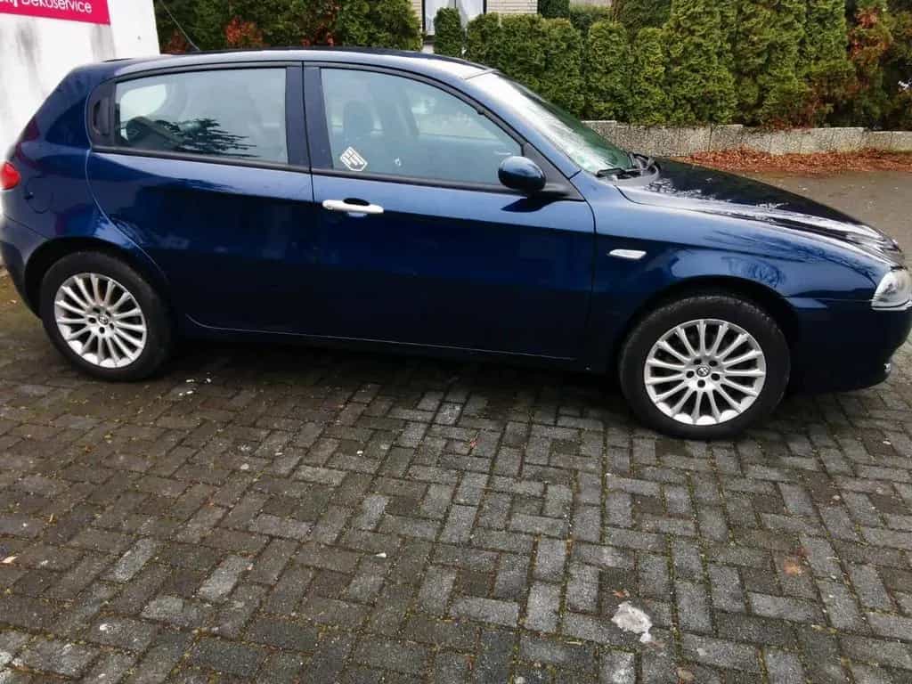 Alfa Romeo 147 1.6 Spark TÜV 04 2027 03/2009-photo-9