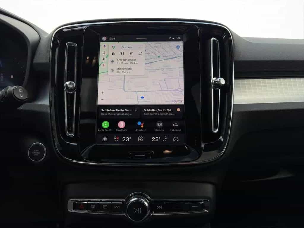 Volvo XC40 B3 Black Edition Plus, AHK Pano 20"LM-Felge 04/2025-photo-16