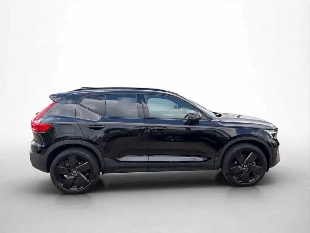 Volvo XC40 B3 Black Edition Plus, AHK Pano 20"LM-Felge 04/2025-photo-4