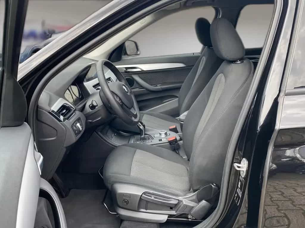 BMW X1 sDrive18i Aut. Advantage *Navi*PDC*SHZ* 06/2019-photo-1
