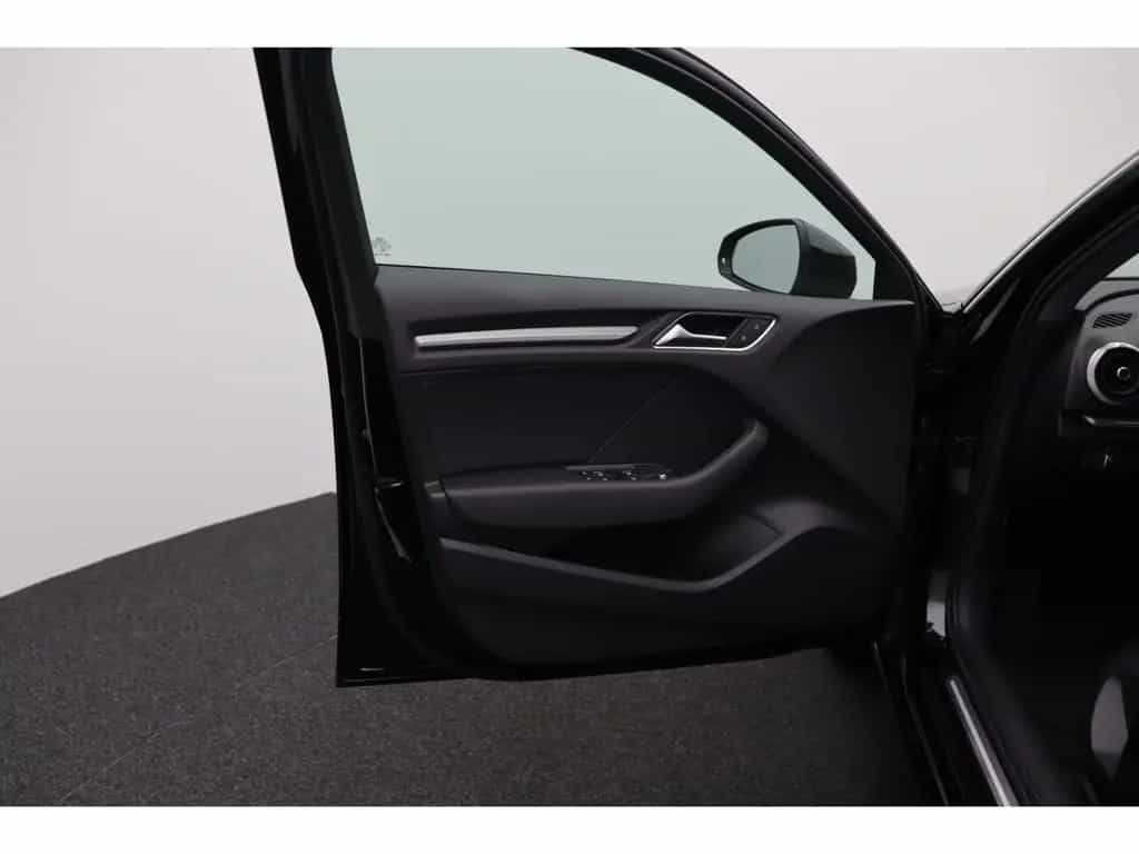 Audi A3 Sportback 30 TFSI 2-Zonen-Klimaautom 02/2019-photo-9
