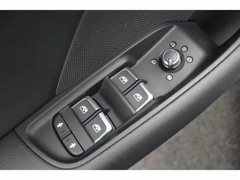 Audi A3 Sportback 30 TFSI 2-Zonen-Klimaautom 02/2019-photo-11