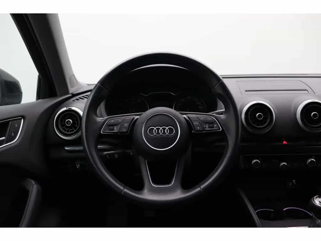 Audi A3 Sportback 30 TFSI 2-Zonen-Klimaautom 02/2019-photo-12