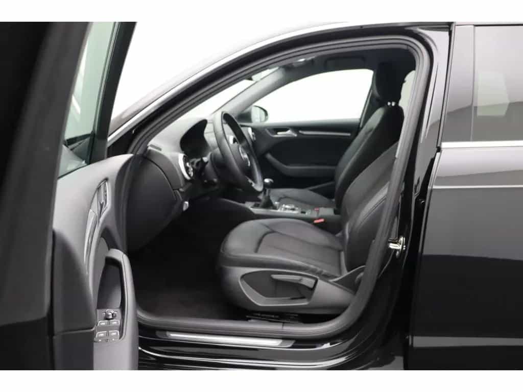 Audi A3 Sportback 30 TFSI 2-Zonen-Klimaautom 02/2019-photo-8