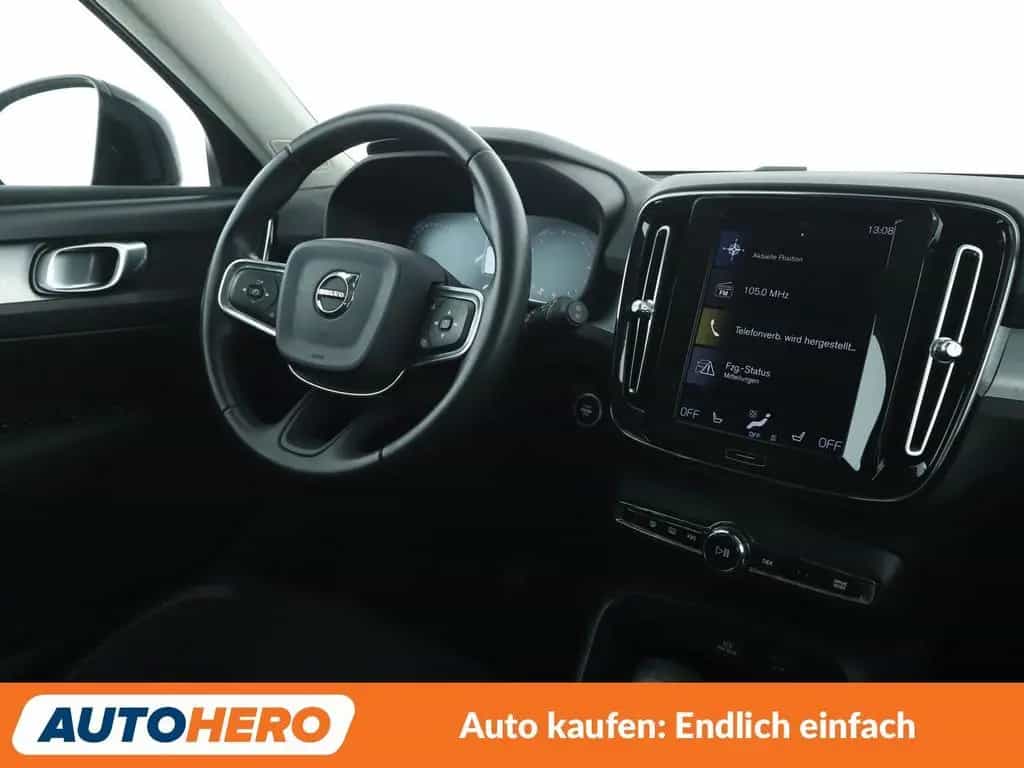 Volvo XC40 2.0 D3 Momentum Pro 2WD *NAV*TEMP*CAM*AHK* 01/2020-photo-11