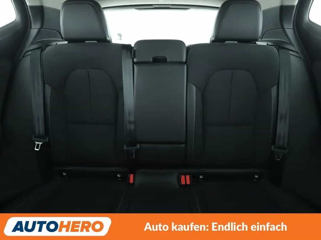 Volvo XC40 2.0 D3 Momentum Pro 2WD *NAV*TEMP*CAM*AHK* 01/2020-photo-14