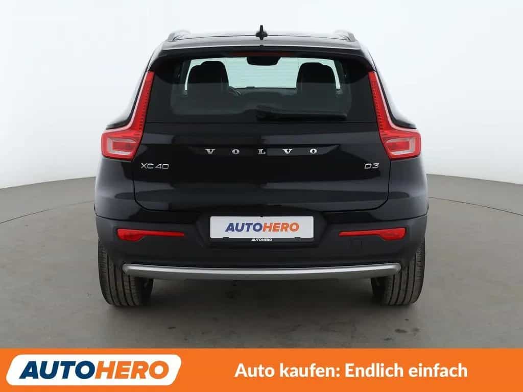 Volvo XC40 2.0 D3 Momentum Pro 2WD *NAV*TEMP*CAM*AHK* 01/2020-photo-3