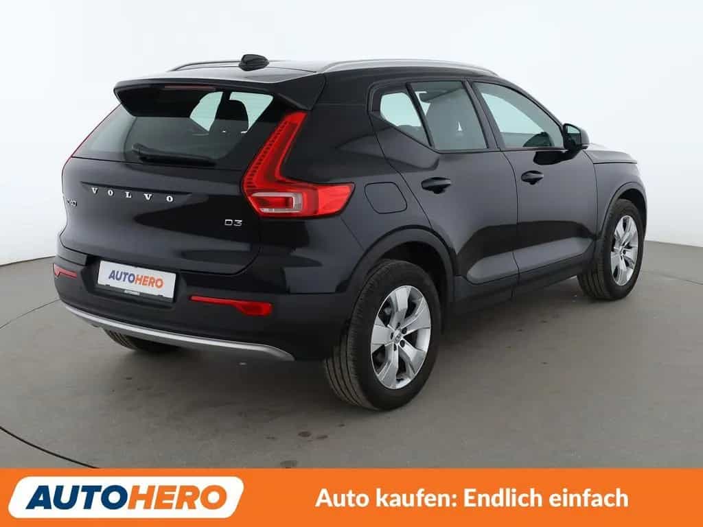 Volvo XC40 2.0 D3 Momentum Pro 2WD *NAV*TEMP*CAM*AHK* 01/2020-photo-4