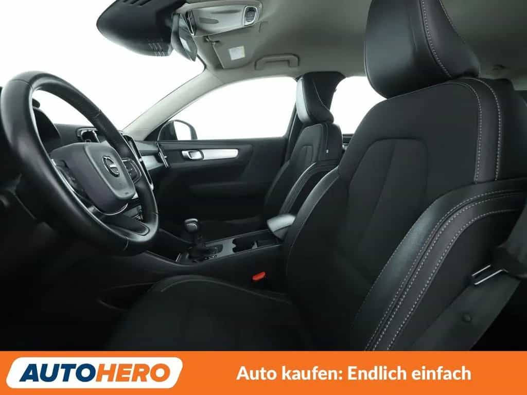 Volvo XC40 2.0 D3 Momentum Pro 2WD *NAV*TEMP*CAM*AHK* 01/2020-photo-8