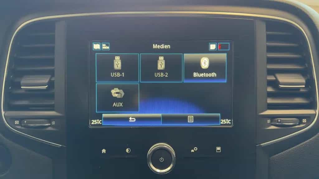 Renault Megane IV Grandtour Business Edition*TÜVneu*keyl 11/2019-photo-16