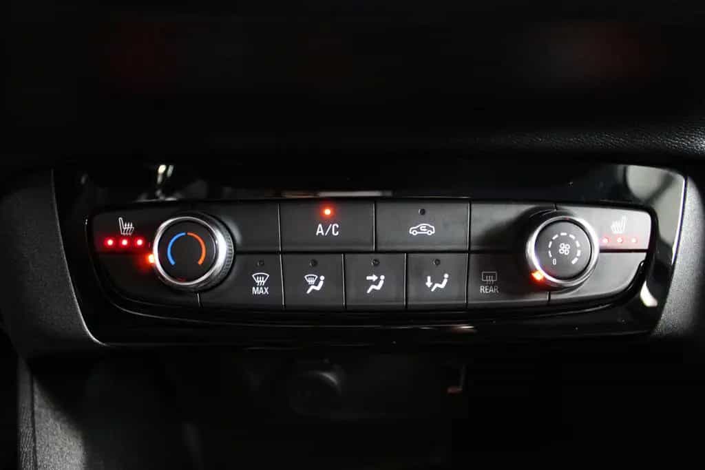 Opel Corsa F Edition (Navi,Kamera,Sitzheizung,LED) 03/2021-photo-13