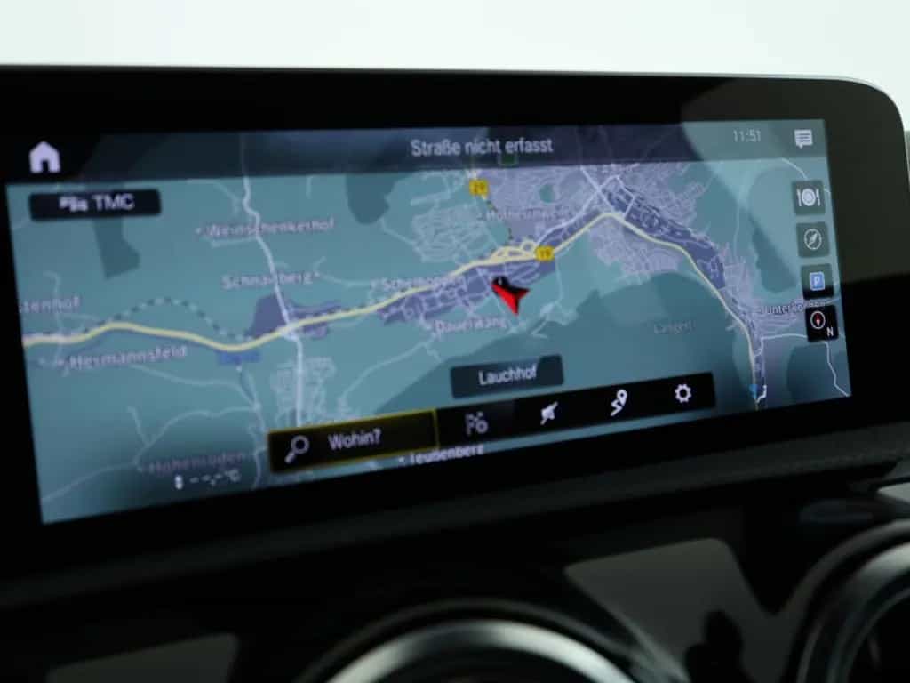 Mercedes-Benz A-Class 35 AMG 4M Panorama*Multibeam*Standheizung*360° 10/2019-photo-11
