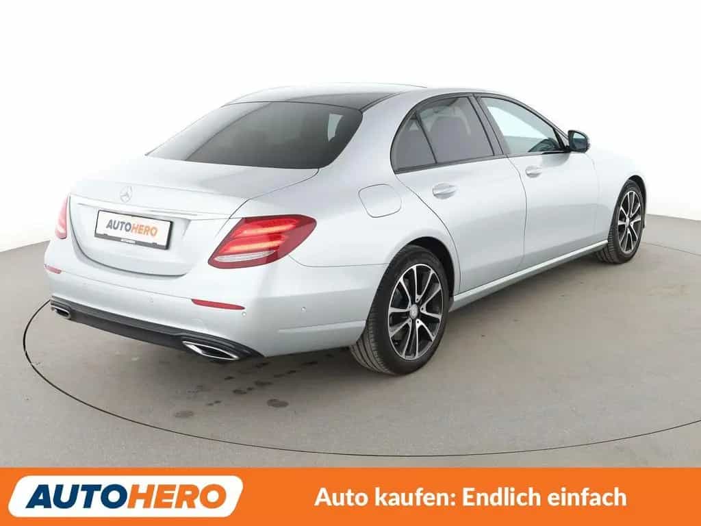 Mercedes-Benz E-Class 350 d Avantgarde Aut.*LED*NAVI*TEMPO*PDC*SHZ* 10/2016-photo-2