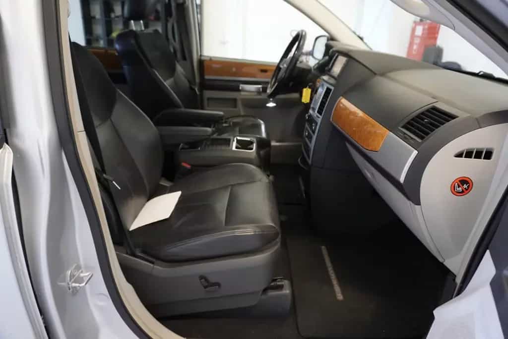 Chrysler Grand Voyager 3,8I LIMITED AUT. 03/2009-photo-11