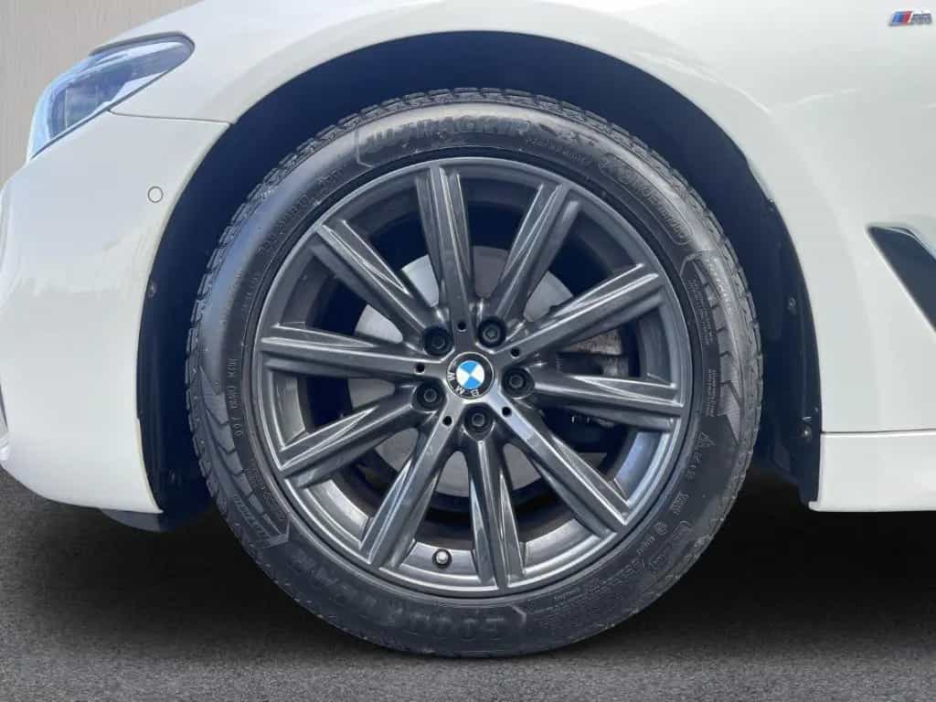 BMW 5 Series 520 d touring M Sport AHK LED LEDER Sitzlüftung 04/2018-photo-13