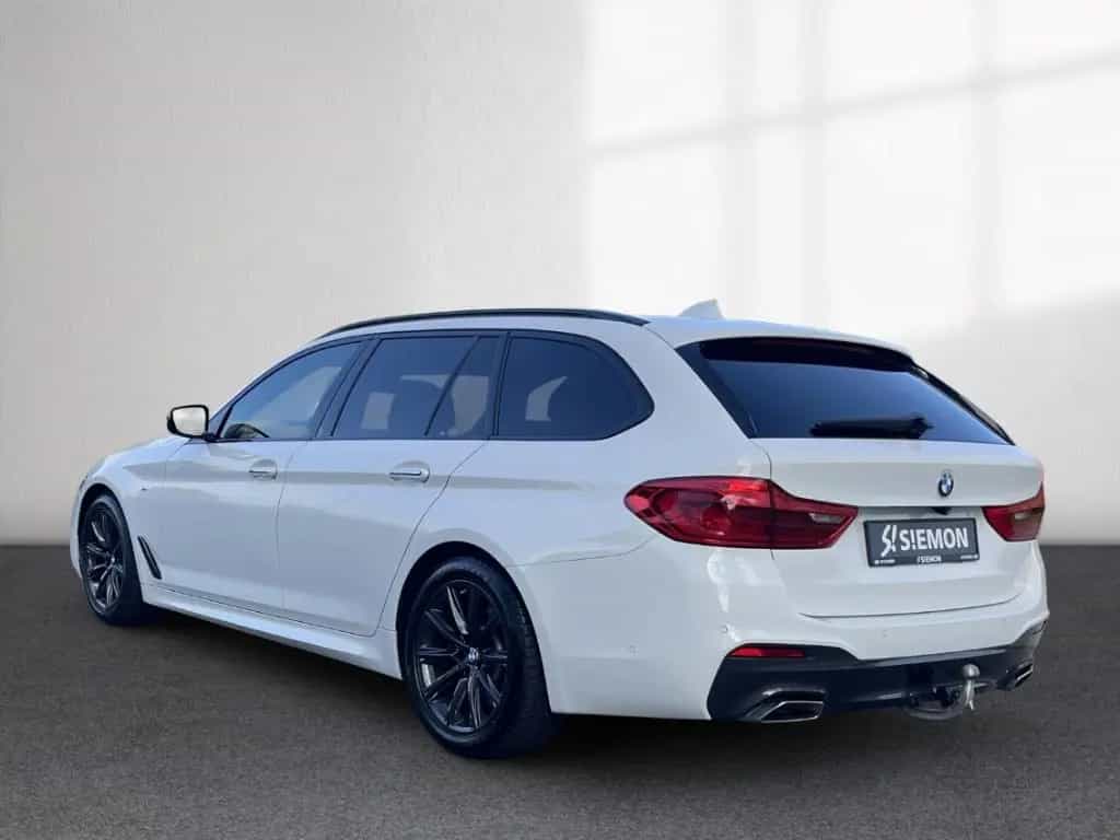 BMW 5 Series 520 d touring M Sport AHK LED LEDER Sitzlüftung 04/2018-photo-2