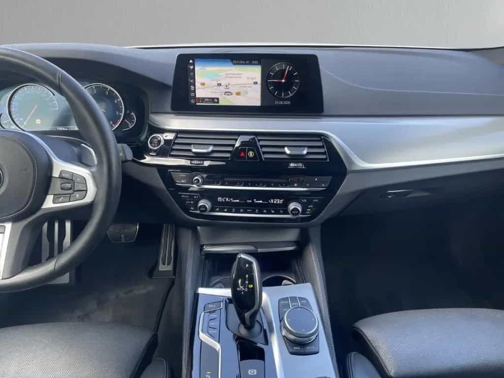 BMW 5 Series 520 d touring M Sport AHK LED LEDER Sitzlüftung 04/2018-photo-25