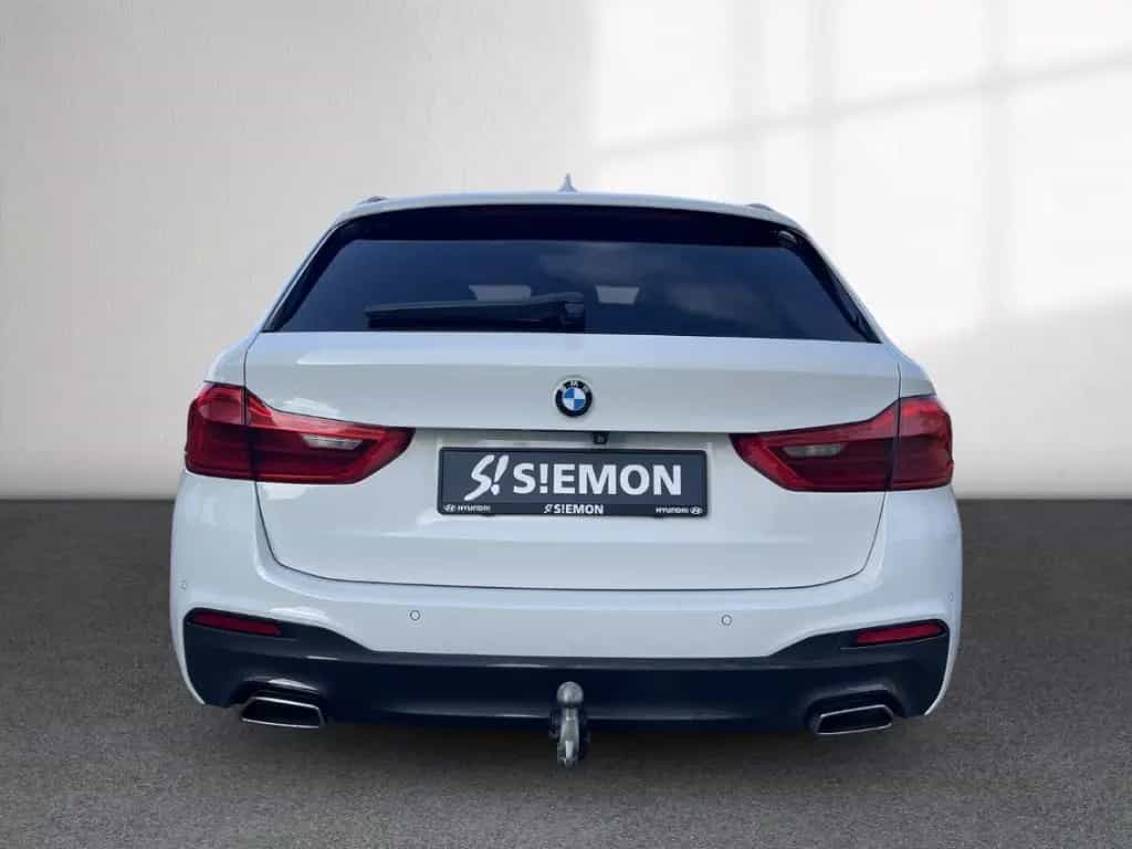 BMW 5 Series 520 d touring M Sport AHK LED LEDER Sitzlüftung 04/2018-photo-3