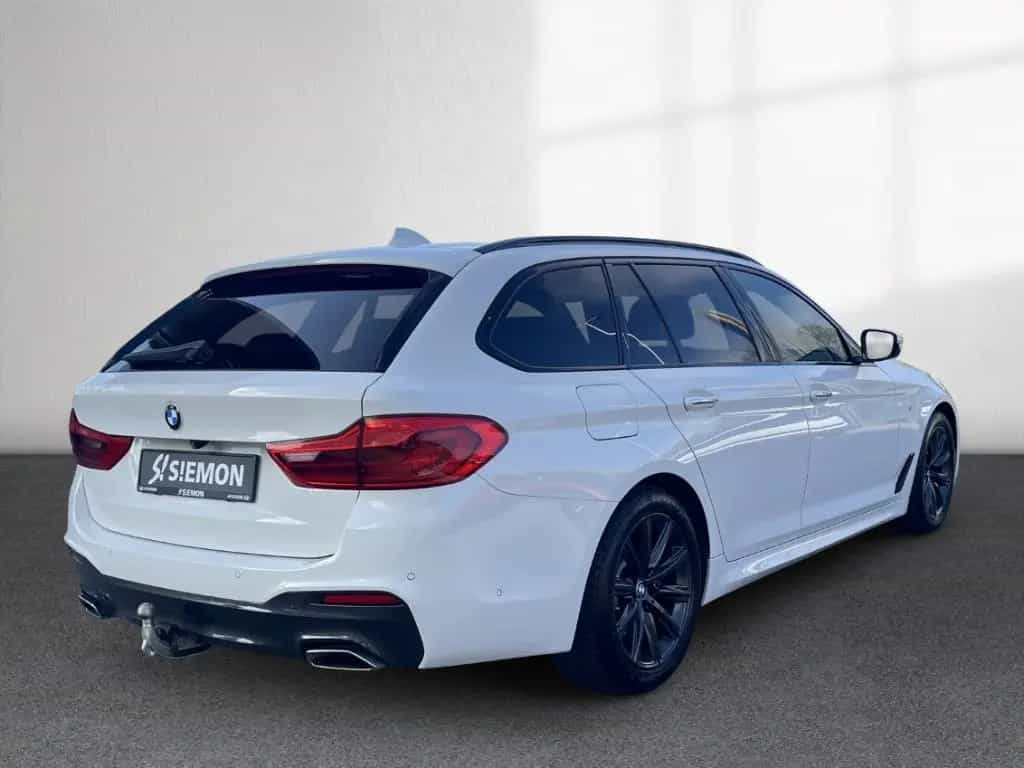 BMW 5 Series 520 d touring M Sport AHK LED LEDER Sitzlüftung 04/2018-photo-4