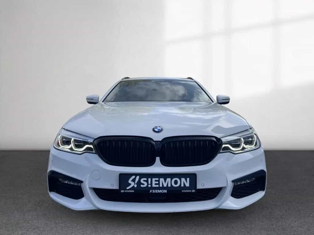 BMW 5 Series 520 d touring M Sport AHK LED LEDER Sitzlüftung 04/2018-photo-7