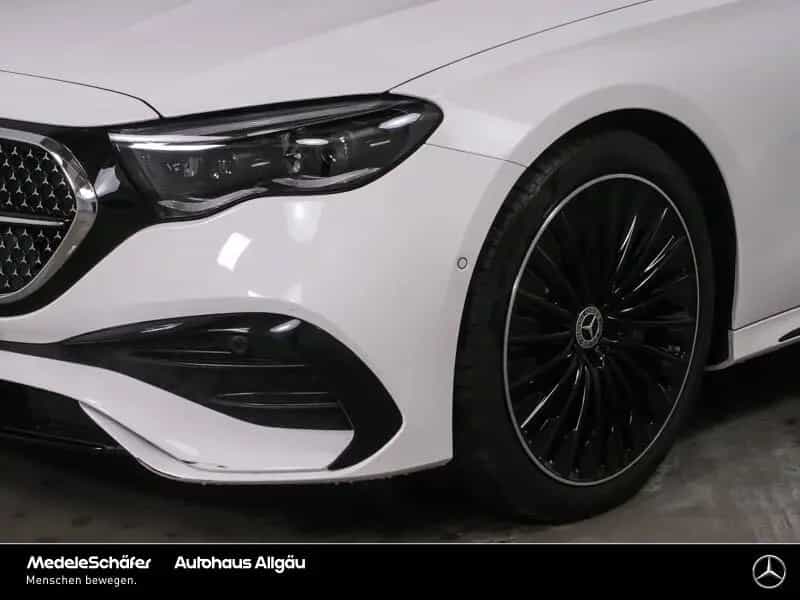 Mercedes-Benz E 220 d AMG Night 20" Fahr-Assi Pano AHK 360° 01/2025-photo-2
