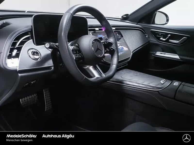 Mercedes-Benz E 220 d AMG Night 20" Fahr-Assi Pano AHK 360° 01/2025-photo-3