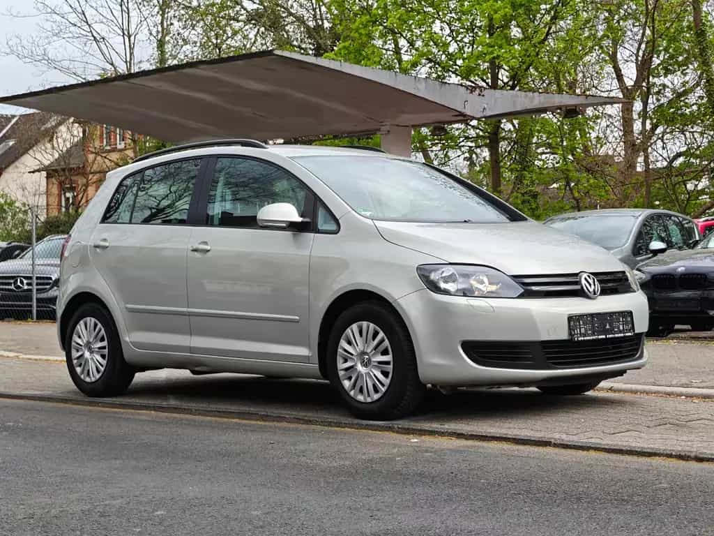 Volkswagen Golf Plus VI Trendline TÜV 02/2028 11/2010-photo-1