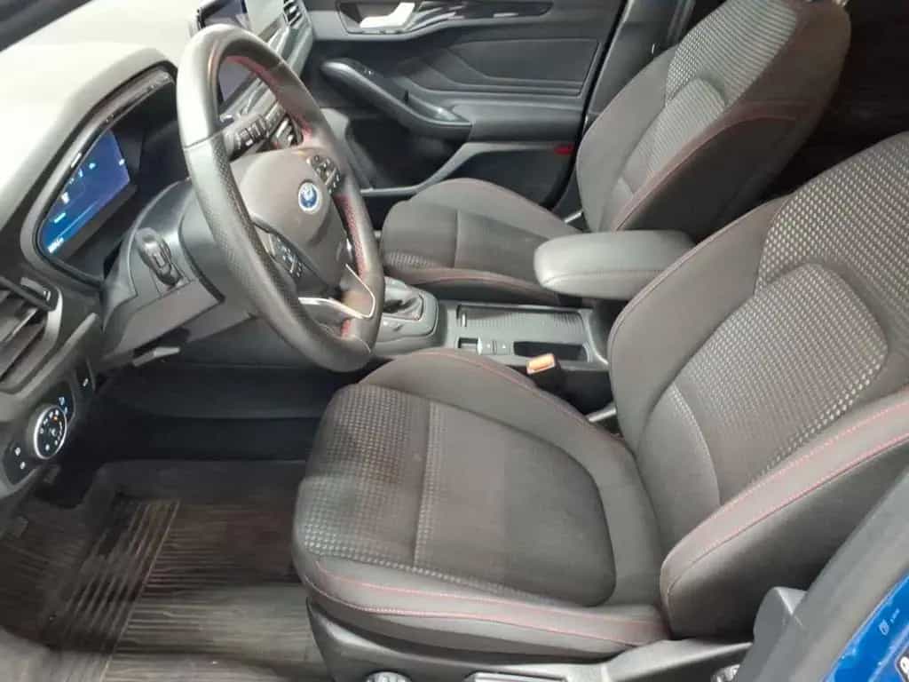 Ford Focus Turnier 1.0 EcoBoost Hybrid 01/2022-photo-2