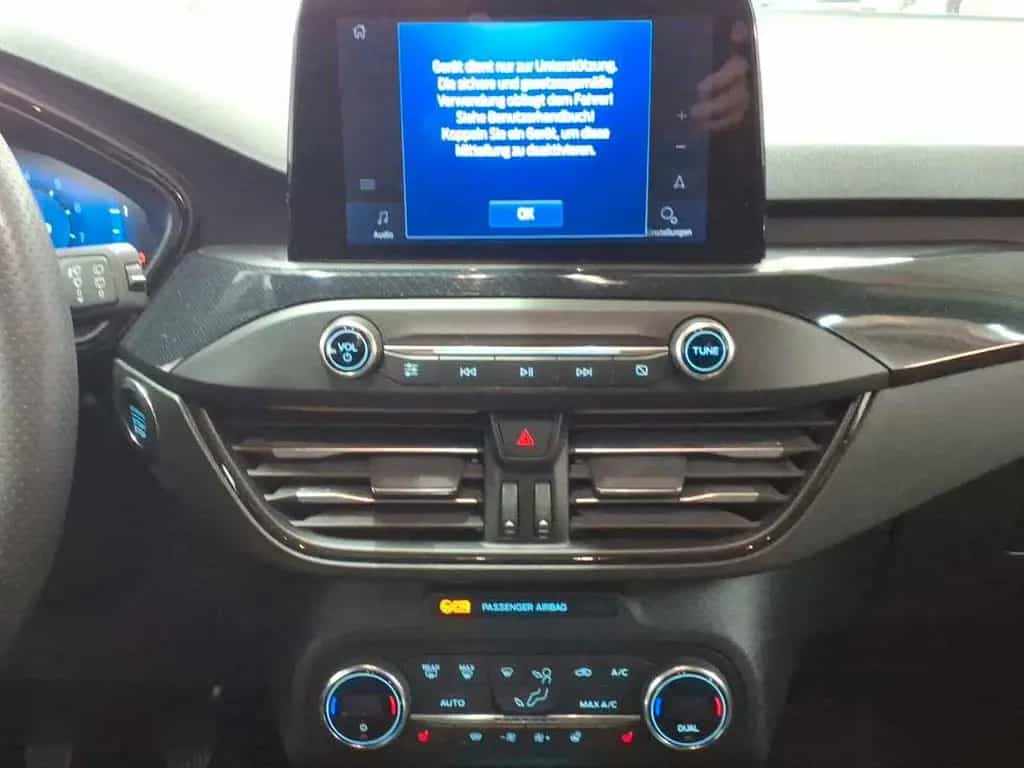 Ford Focus Turnier 1.0 EcoBoost Hybrid 01/2022-photo-5