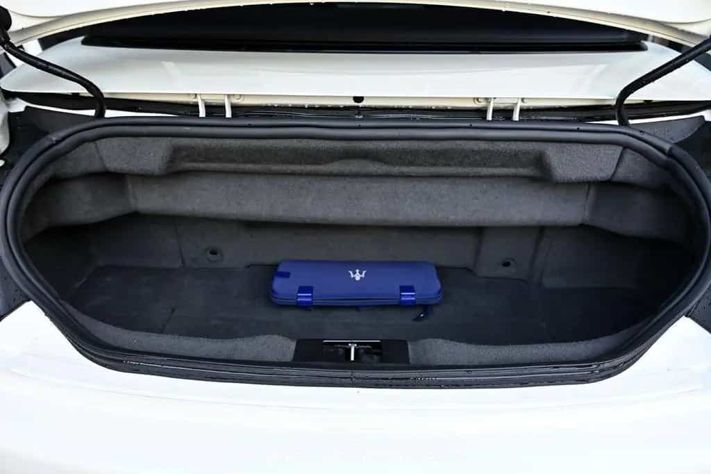 Maserati GranCabrio GranTurismo MC Stradale 05/2015-photo-25