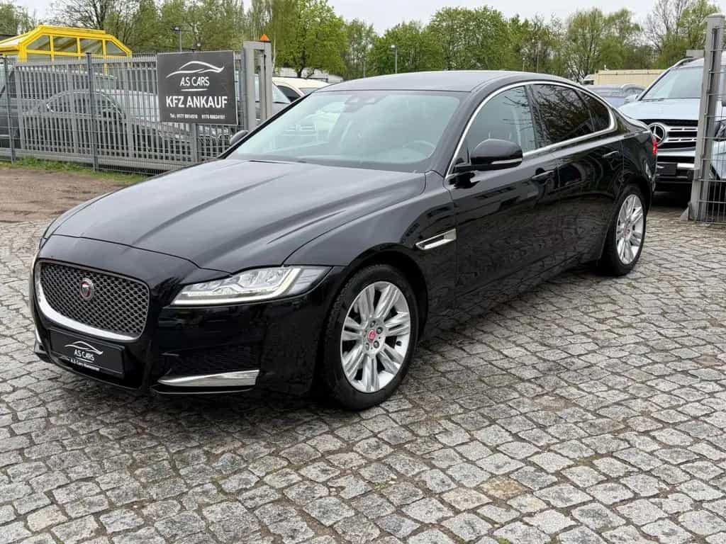 Jaguar XF Pure 25d*AWD*Leder*Alu*Kam*Navi* 05/2019-photo-1