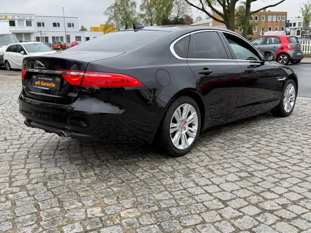 Jaguar XF Pure 25d*AWD*Leder*Alu*Kam*Navi* 05/2019-photo-6