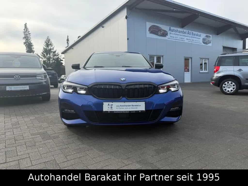 BMW 3 Series 320 i xDrive M Sport Lim. LEDER KAMERA DRIVING 10/2019-photo-1