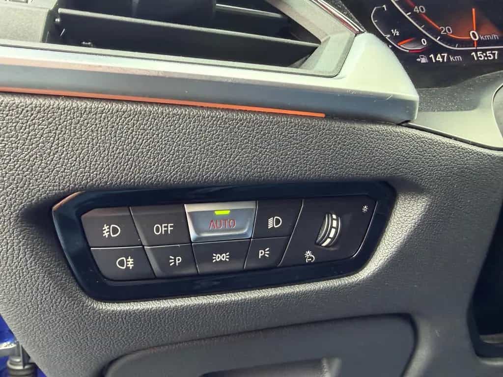 BMW 3 Series 320 i xDrive M Sport Lim. LEDER KAMERA DRIVING 10/2019-photo-15