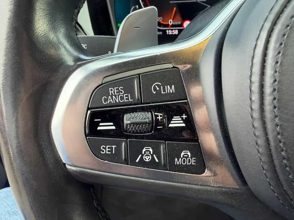 BMW 3 Series 320 i xDrive M Sport Lim. LEDER KAMERA DRIVING 10/2019-photo-17