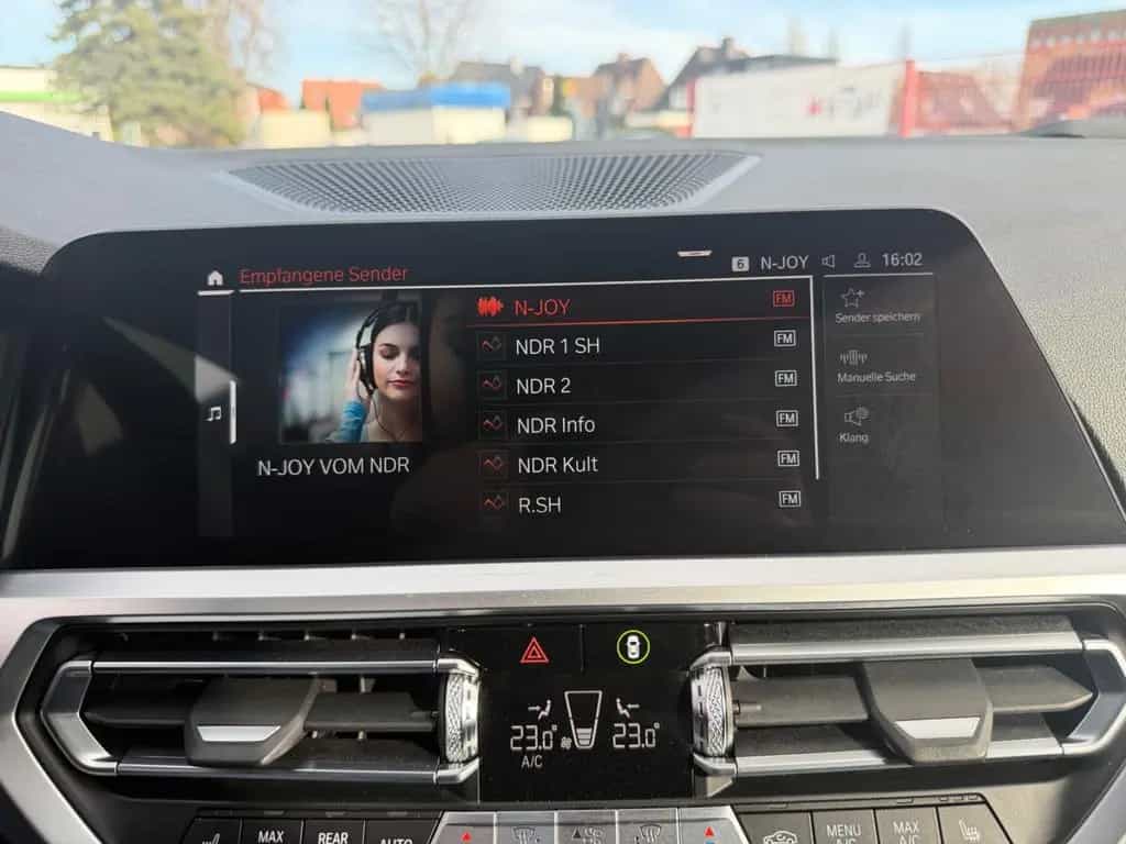BMW 3 Series 320 i xDrive M Sport Lim. LEDER KAMERA DRIVING 10/2019-photo-29