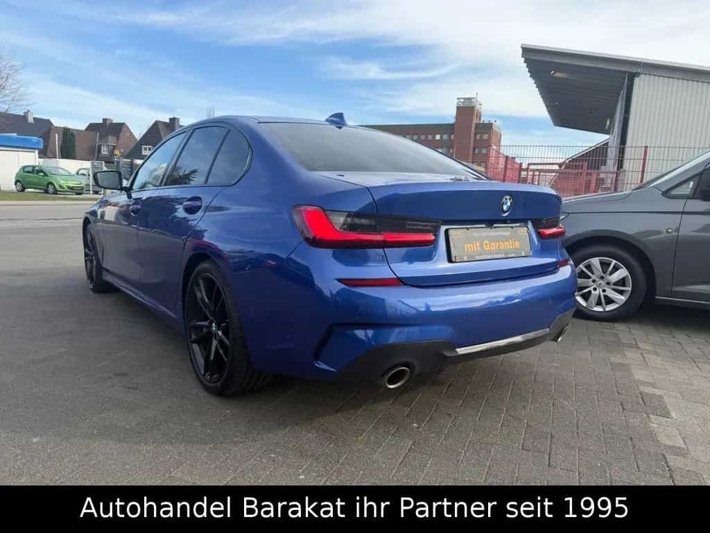 BMW 3 Series 320 i xDrive M Sport Lim. LEDER KAMERA DRIVING 10/2019-photo-4